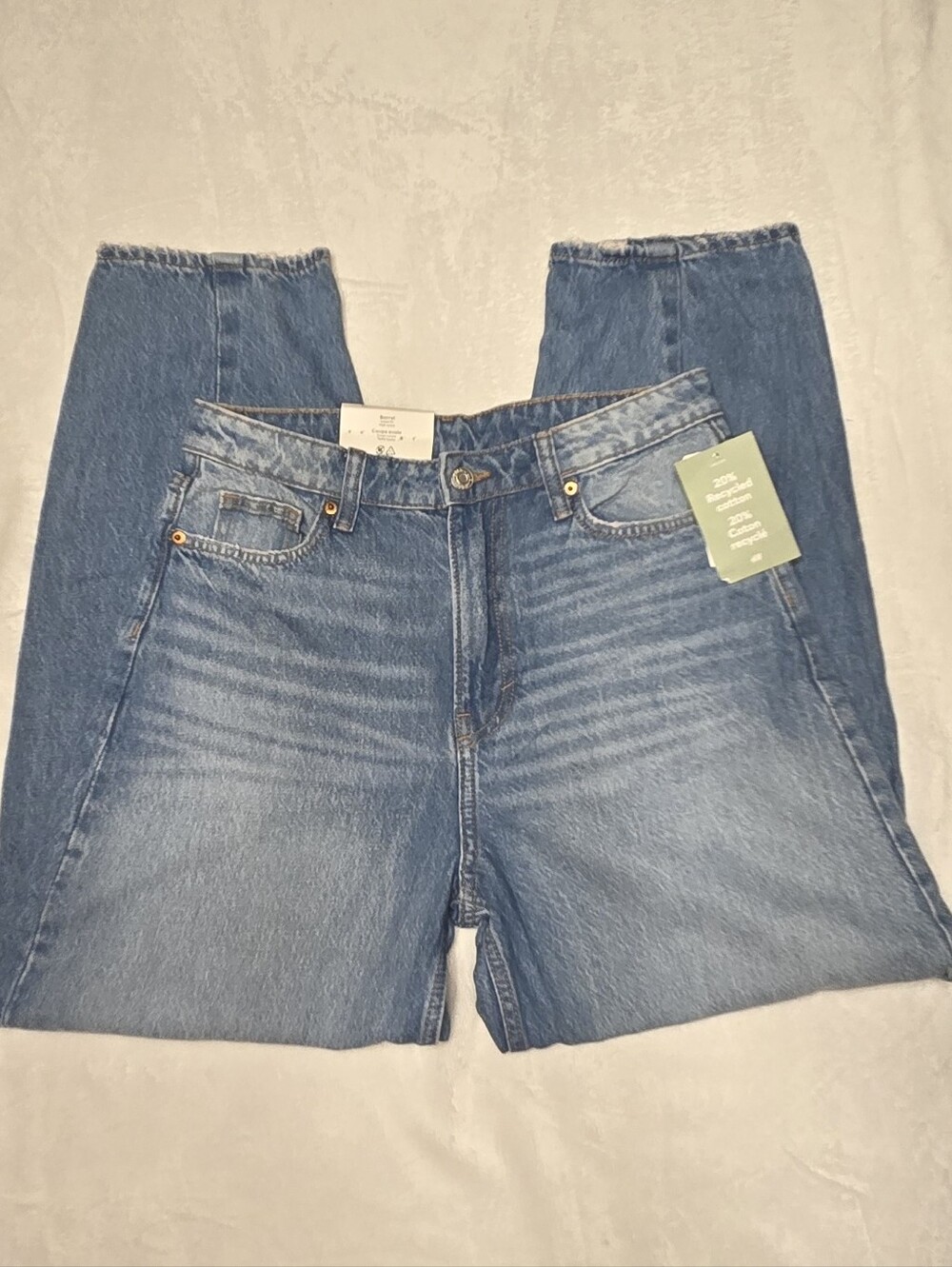 NWT H&M Barrel Loose Fit High Waist Denim Jeans Size 4 Color Blue